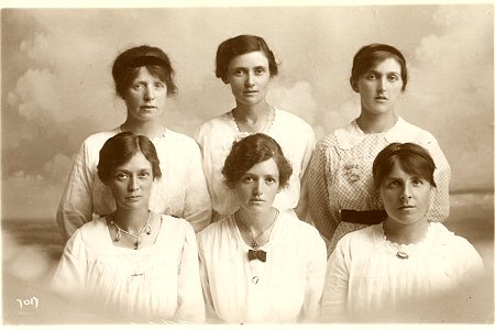 368 - Brown & Co., Royal Studios, 21 Regent St., Weston-Super-Mare