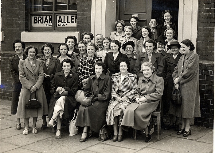 344 Photographer - Harold K.Jones, 1040 Ashton Old Road, HR. Openshaw