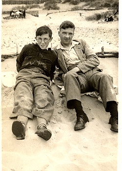 275 Photographer - S.M.Corran & Sons, 96 Coronation St., Blackpool