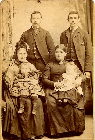 BFS018 : Photographer - Wm Hall, 21 Argyle Street (opposite Virginia Street), Glasgow