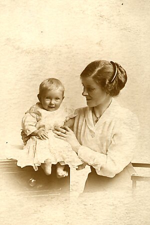 BFS014 : W. Nichol Smith, Photographer, Sauchiehall Street, Glasgow